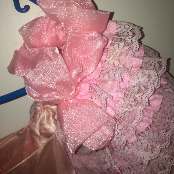 Quince dress or use for material - Picture 2 of 3